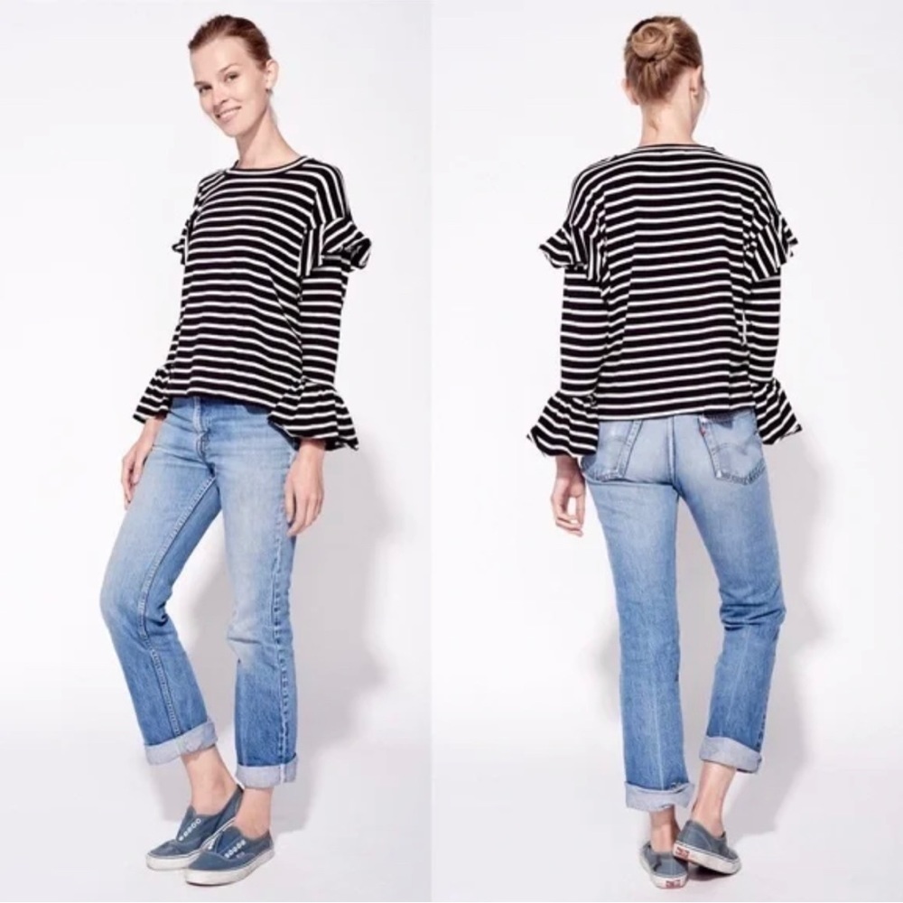 Sundry Striped Bell Sleeve Ruffle Shoulder Top in Navy & White Sz M